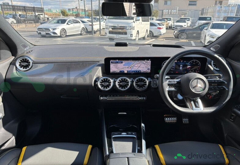 Mercedes GLA-class White