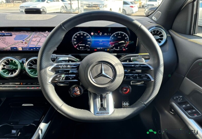 Mercedes GLA-class White