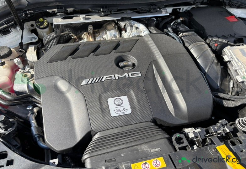 Mercedes GLA-class White