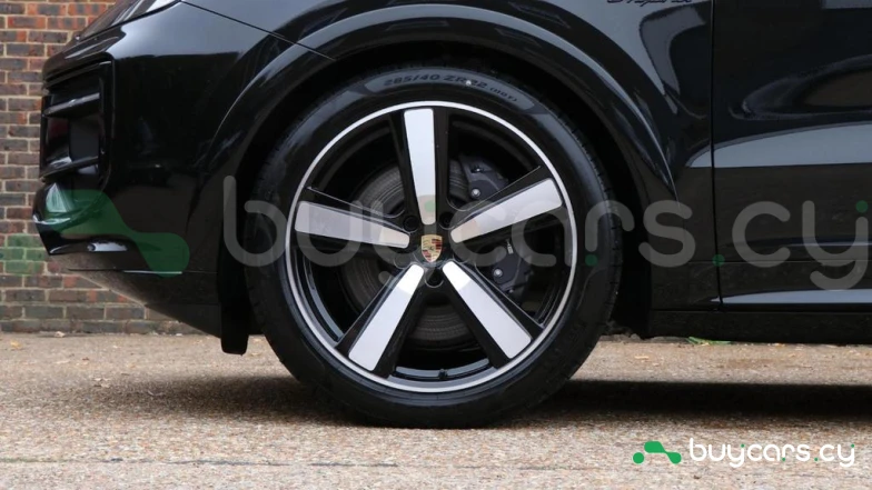 Porsche Cayenne Черный