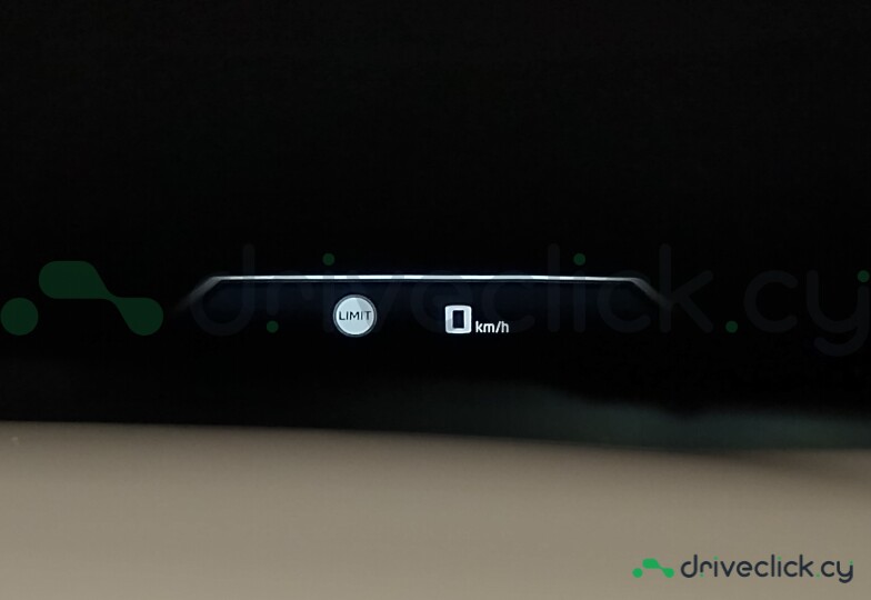 BMW i7 White