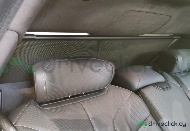 BMW i7 White