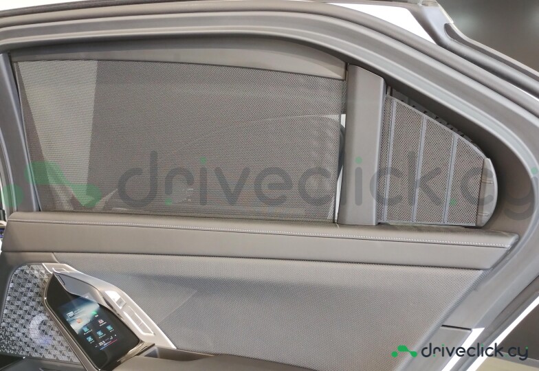 BMW i7 White