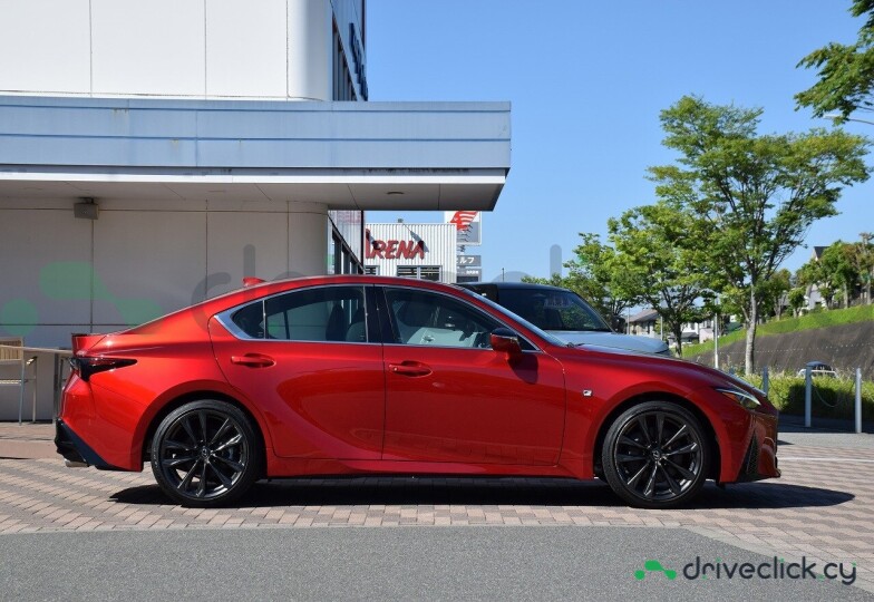 Lexus IS Red