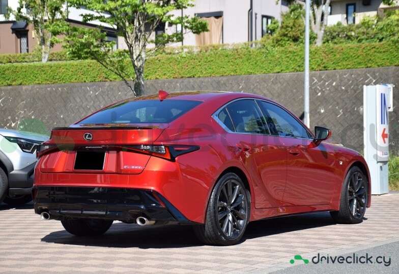 Lexus IS Red