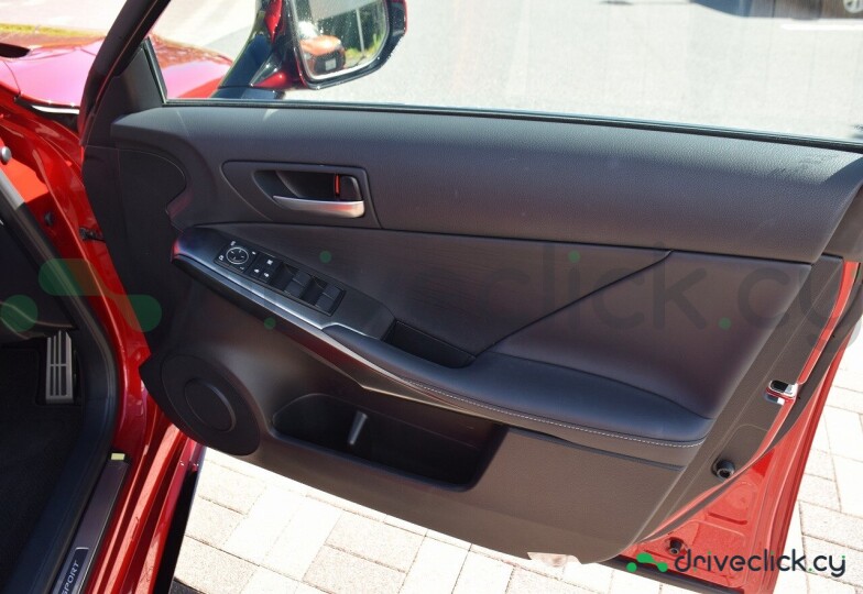 Lexus IS Red