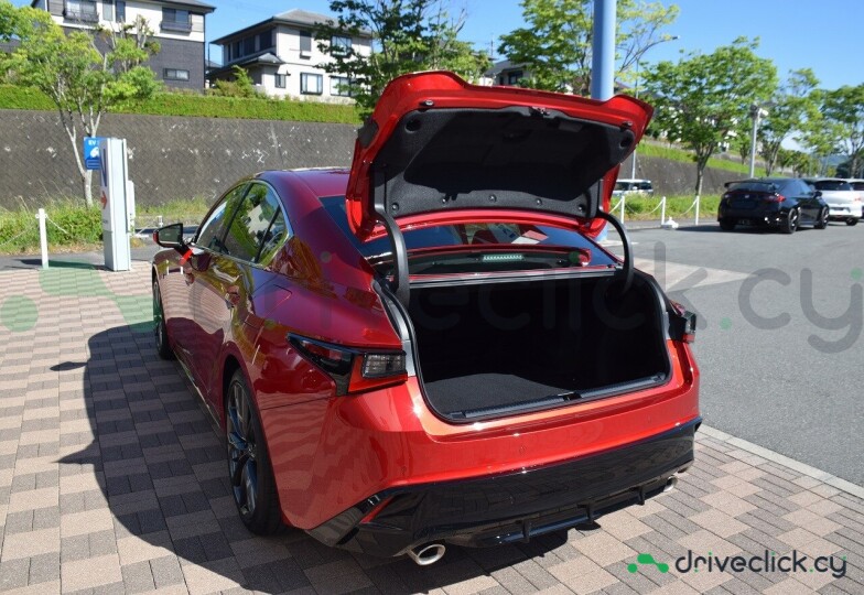 Lexus IS Red