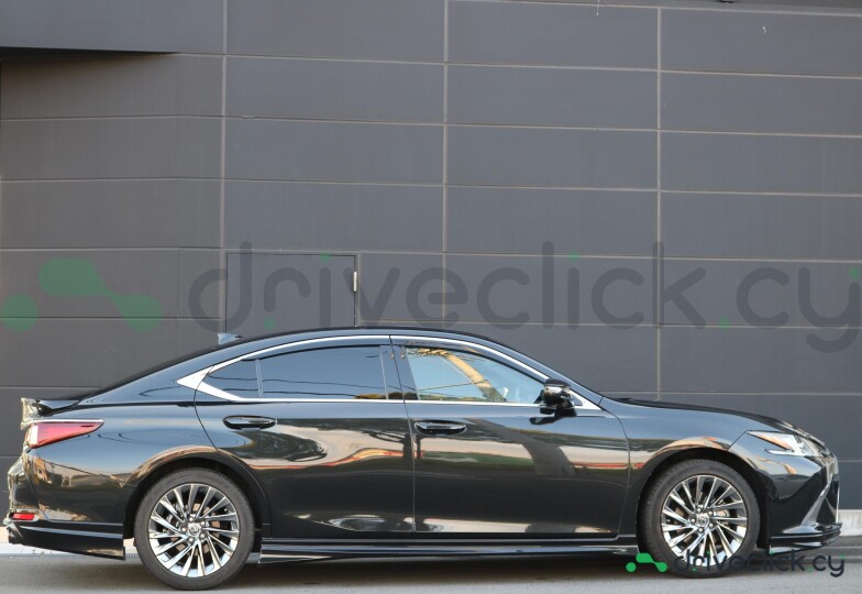 Lexus ES Black