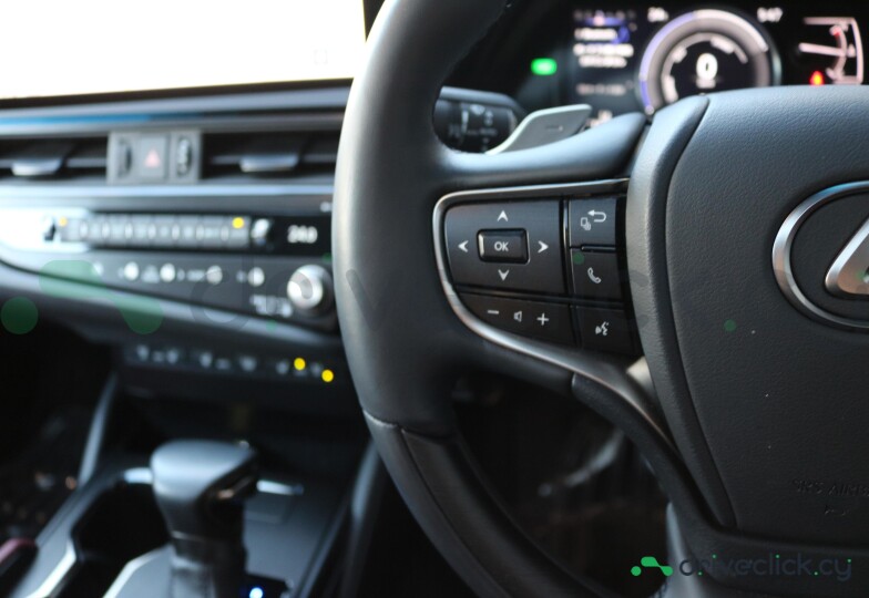 Lexus ES Black