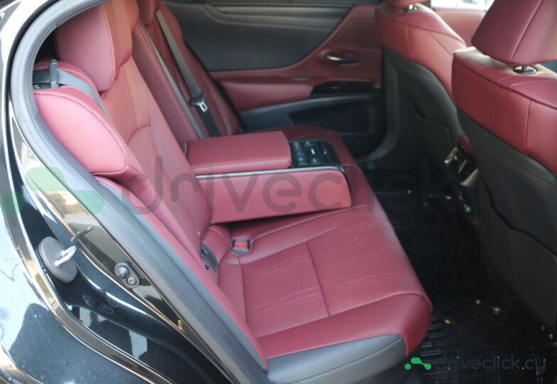 Lexus ES Black
