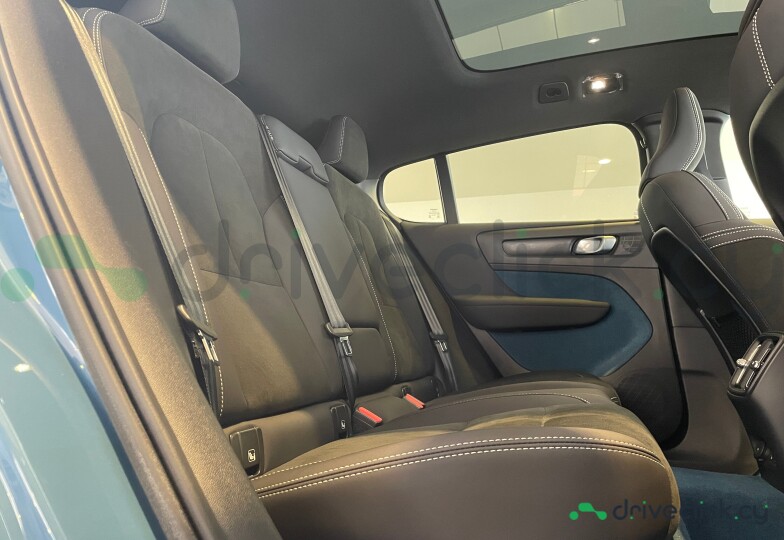Volvo C40 Blue