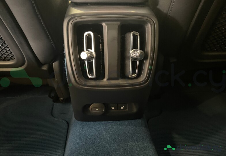 Volvo C40 Blue