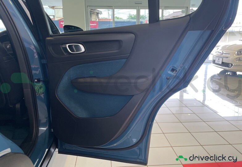 Volvo C40 Blue