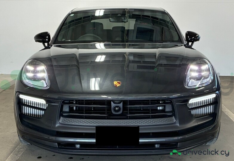 Porsche Macan Black