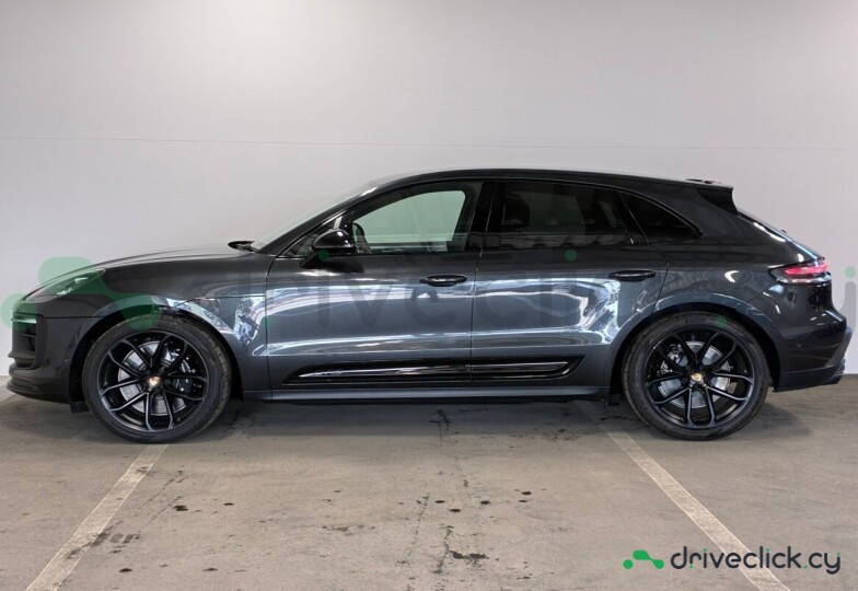 Porsche Macan Black