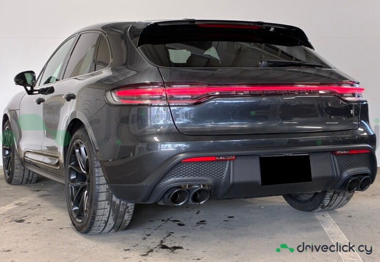 Porsche Macan Black