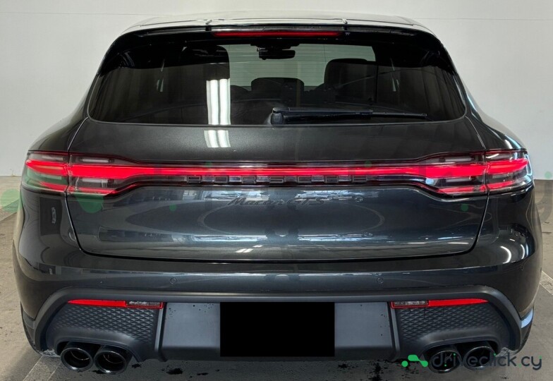 Porsche Macan Black