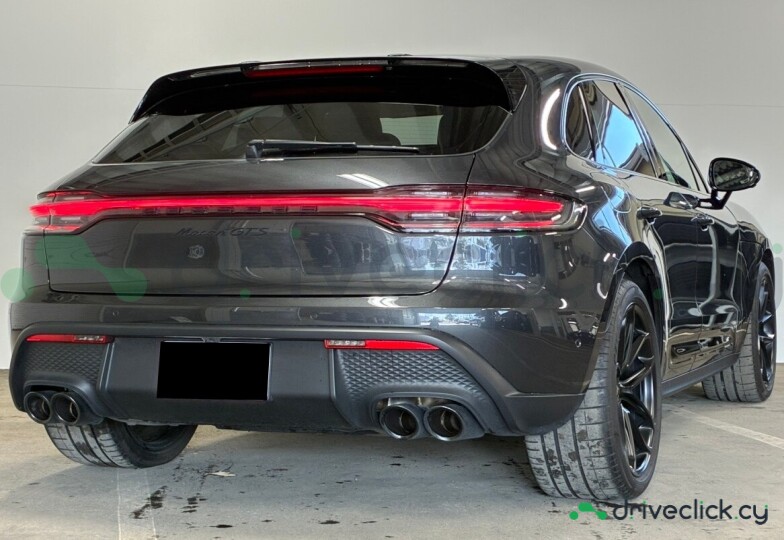 Porsche Macan Black