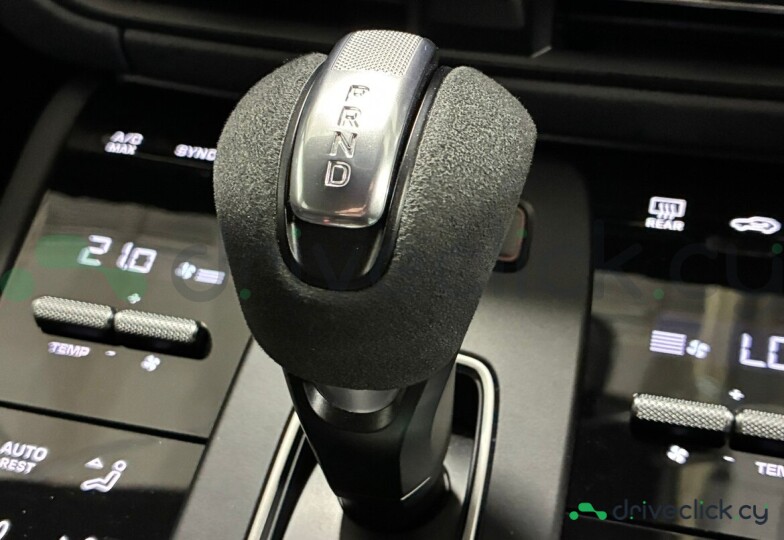 Porsche Macan Black