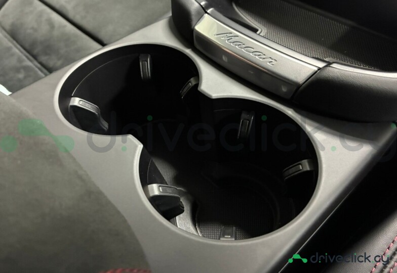 Porsche Macan Black