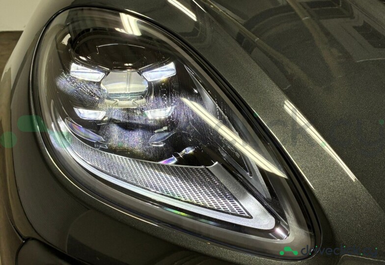 Porsche Macan Black