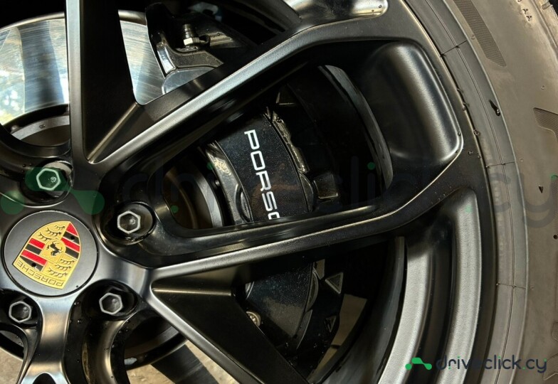 Porsche Macan Black