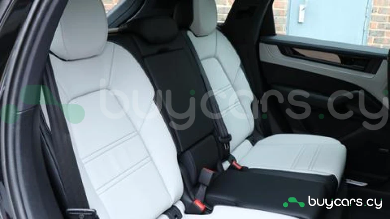 Porsche Cayenne Черный