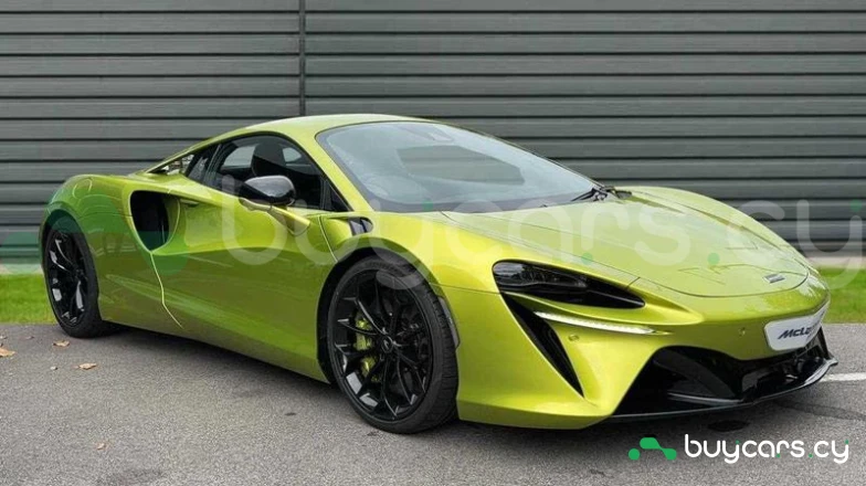 McLaren Artura Зеленый