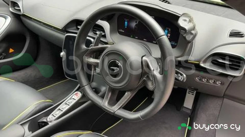 McLaren Artura Зеленый