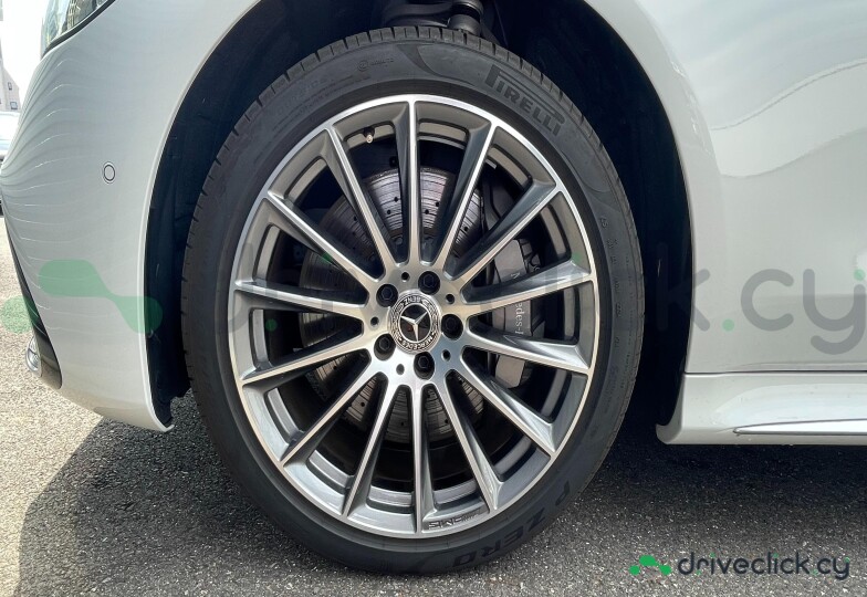 Mercedes S-class Белый