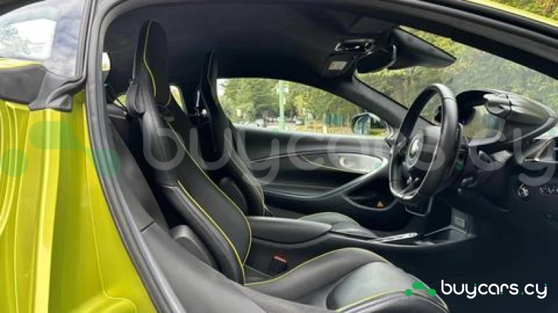 McLaren Artura Зеленый