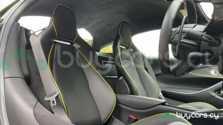 McLaren Artura Зеленый