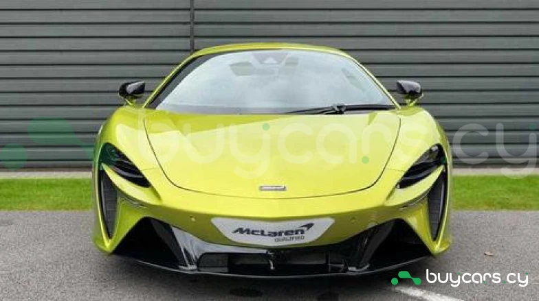 McLaren Artura Зеленый