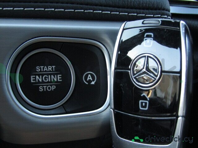 Mercedes G-class Black