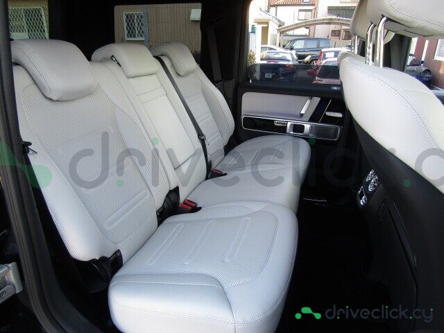 Mercedes G-class Black