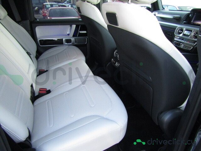 Mercedes G-class Black