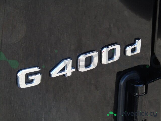 Mercedes G-class Black