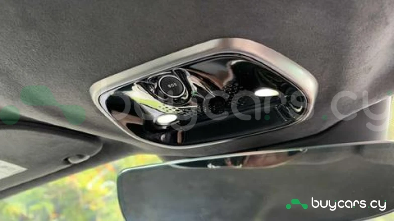 McLaren Artura Зеленый