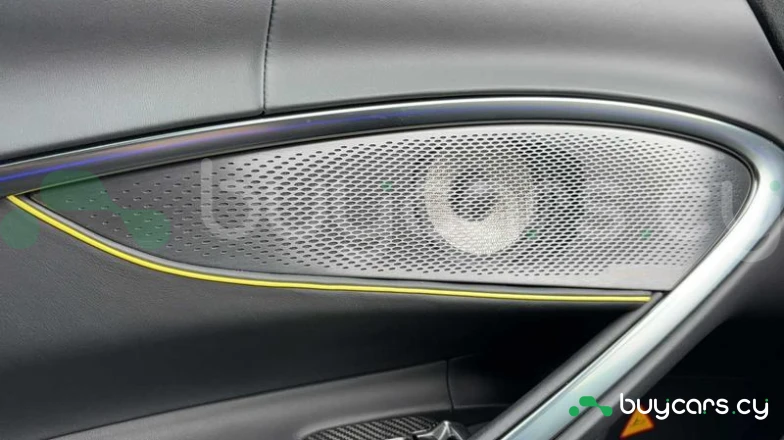 McLaren Artura Зеленый