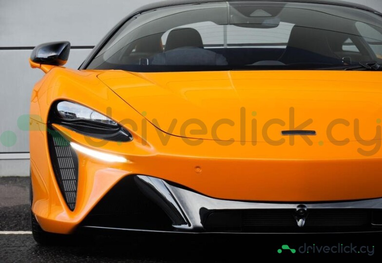 McLaren Artura Оранжевый