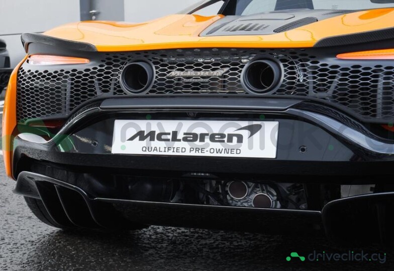 McLaren Artura Оранжевый