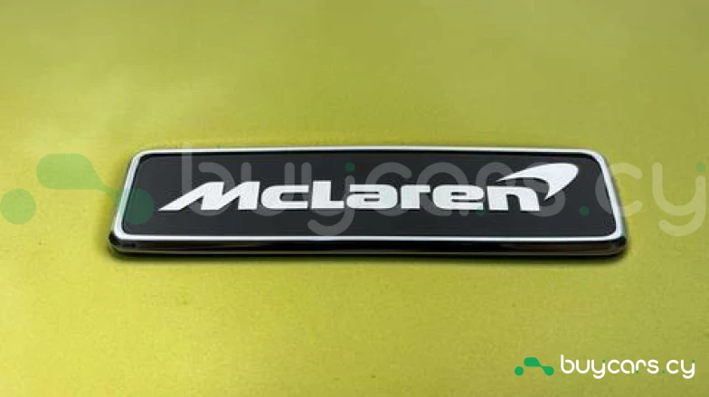 McLaren Artura Зеленый