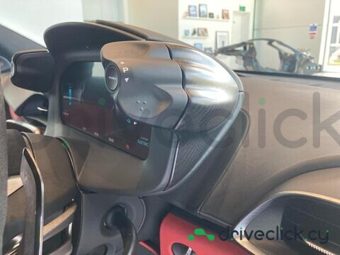 McLaren Artura Красный