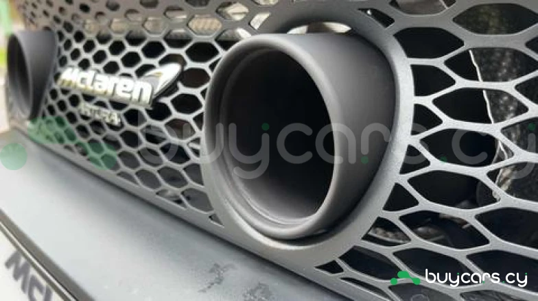 McLaren Artura Зеленый