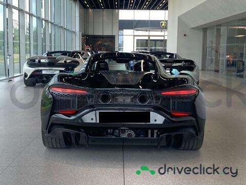 McLaren Artura Black