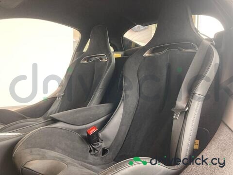 McLaren Artura Black