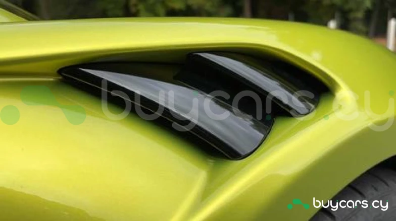 McLaren Artura Зеленый