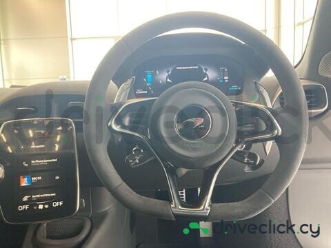 McLaren Artura Black