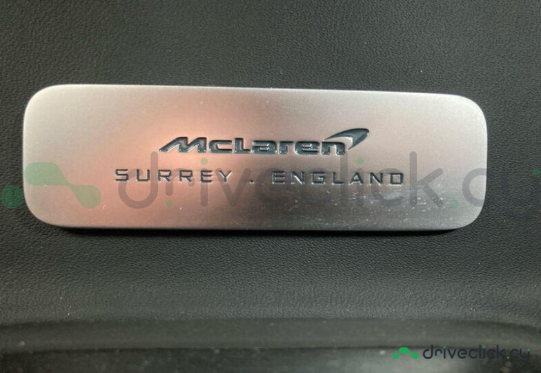 McLaren Artura Black
