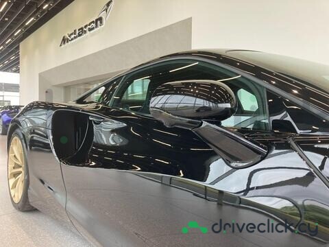 McLaren Artura Black